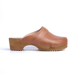 NEW BOSABO women's anna clog in doe